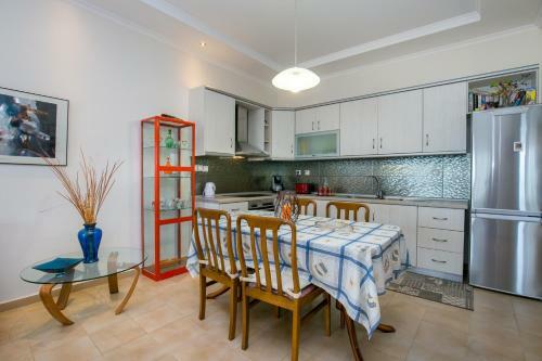 Kallisti Apartment