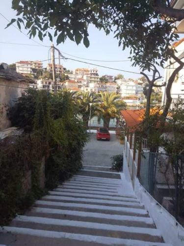 Leoni Apartment