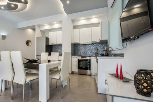 Isalos Apartment
