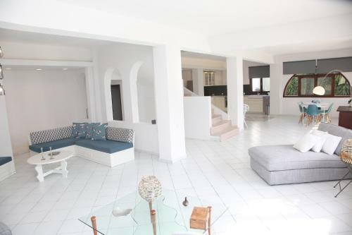 #luxlikehome Siviri Sea View Villa