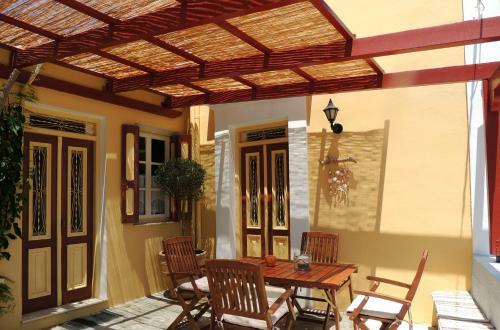 Villa Aloustina's House