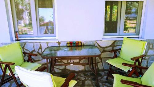 Cristi Apartments