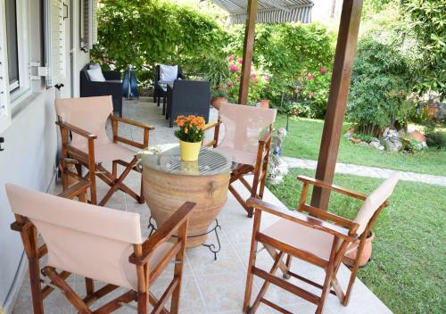 Garden's Villa