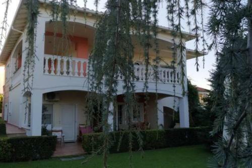 Luxurious Garden House Between Aegean & Olympus