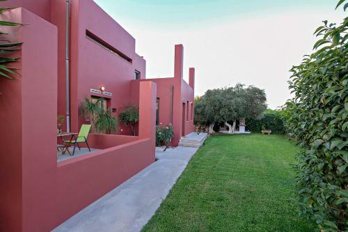 Villa Red Castle