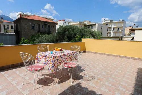 Villa ?raditional House With Large Terrace And Garden.