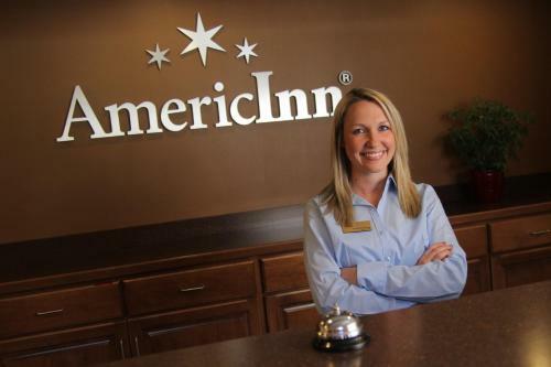 Hotel Americinn Of Grimes