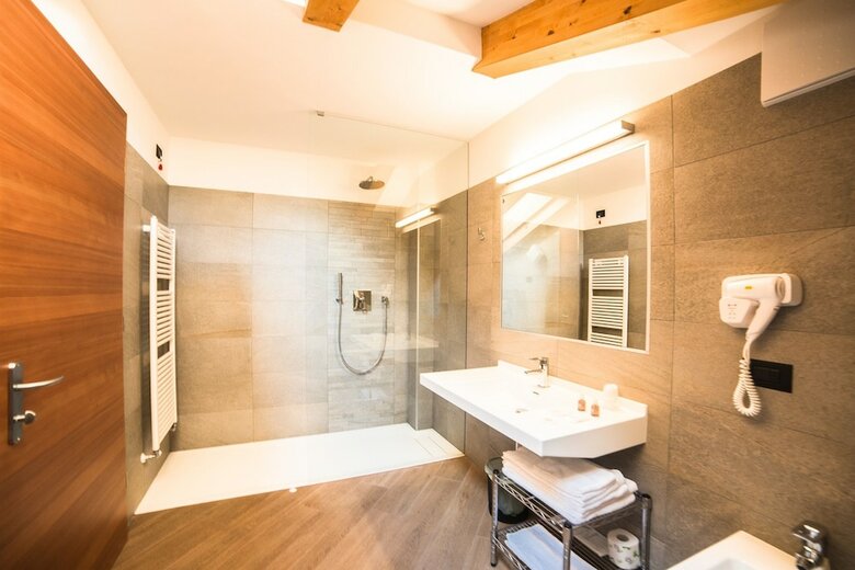 Hotel Garn� Paradisi