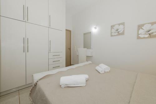 Diogenis Deluxe Apartment