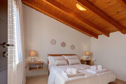 Villa Ellovos With Private Pool