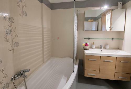 Apartamento Helen Luxury Holiday House With Sea View