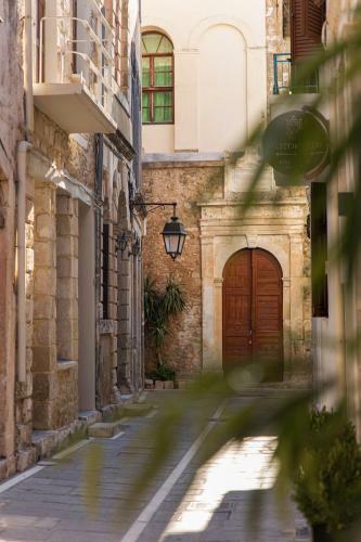 Orestis Downtown Home