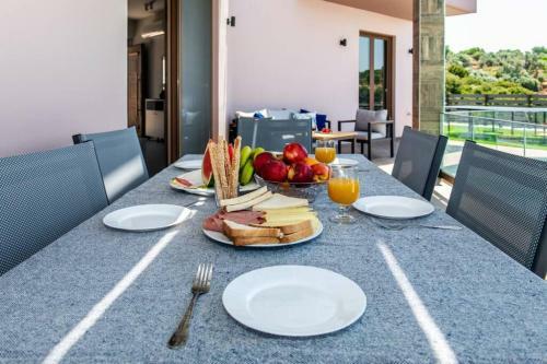 Modern Villa With Salted Water Pool,jacuzzi, Bbq!