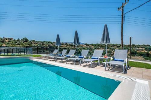 Modern Villa With Salted Water Pool,jacuzzi, Bbq!