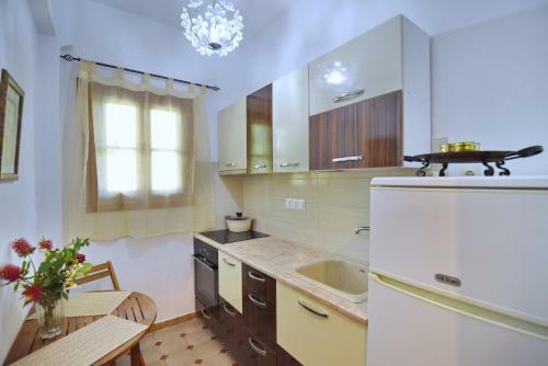 Hostal Panagou Studios