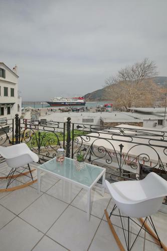 Port View Apartment