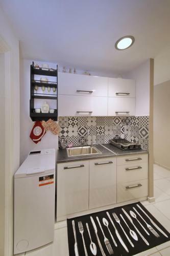 Port View Apartment