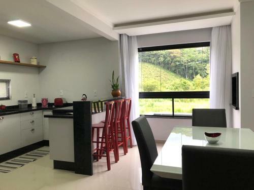 Apartamento Little Britain No Centro De Pomerode