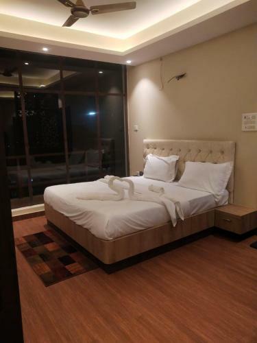 Hotel The Royal Chandra