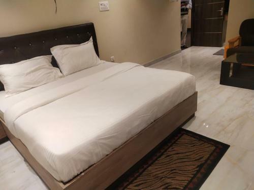 Hotel The Royal Chandra