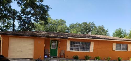 Peaceful Palace 3/2ba Smoke & Pet Free Spacious Hm
