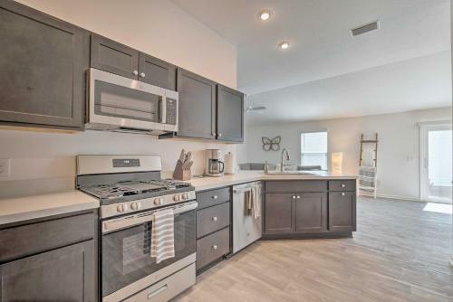 The Villages Villa With Community Amenities!