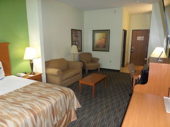 Motel Pearsall Inn And Suites