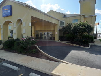 Motel Pearsall Inn And Suites