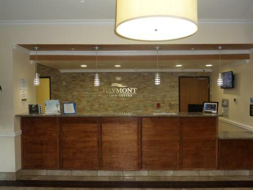 Hotel Baymont Inn & Suites
