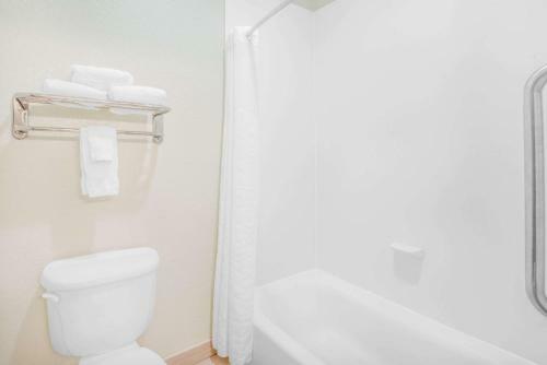 Hotel Baymont Inn & Suites