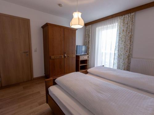Romantic Apartment In Ehrwald With Garden And Balcony