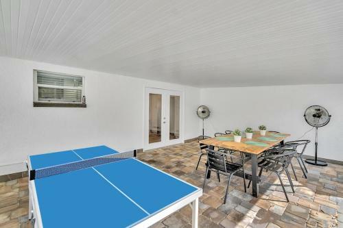 ?pool-bbq Grill-fire Pit-ping Pong- Beach?