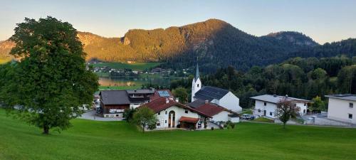 Apartamento Ferienwohnungen Kirchenwirt