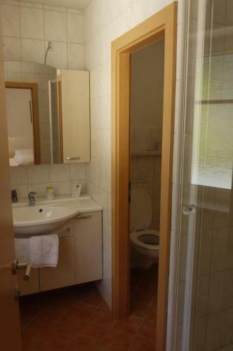 Hostal Pension Haus Edelweiss