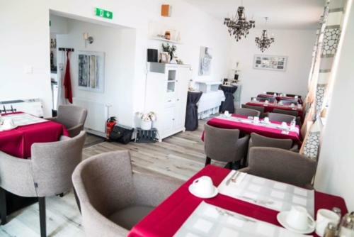 Hostal Pension & Restaurant La Amalia