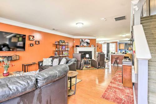 Atlanta Townhome With Patio About 9 Mi To Downtown!