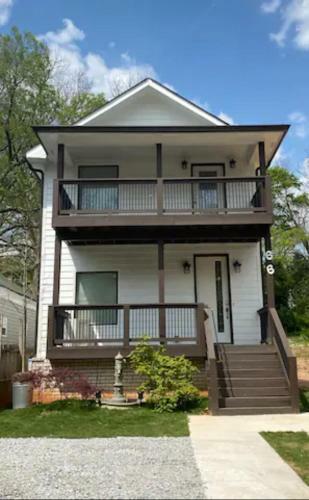 Hostal Peaceful Unit 1 Room 1 Private Master Suite With Private Balcony