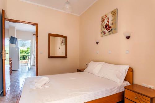 Christine Seaside Apartments In Chania