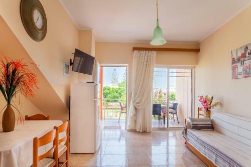 Christine Seaside Apartments In Chania