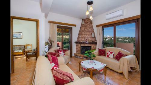 Villa Dimosthenis 4 Bedrooms With Private Pool