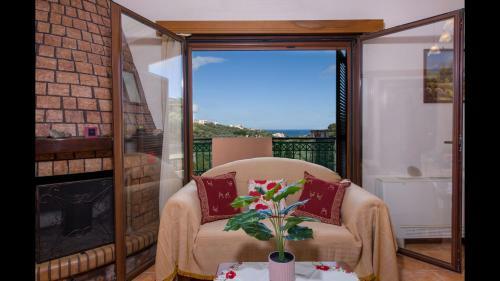 Villa Dimosthenis 4 Bedrooms With Private Pool