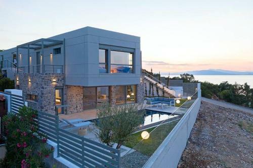 Villa Theologos