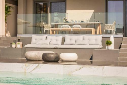 Superior Luxury Villa With Private Pool!