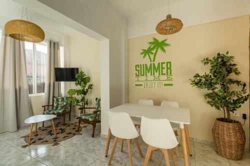 Villa Palm Trees