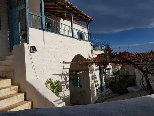 Lovely Traditionnal House With Sea View