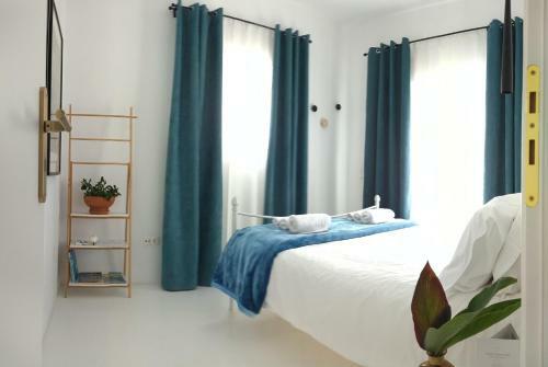 Zen Minimal Luxury Housing Tyros