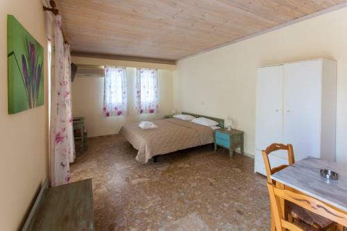 Lido Apartments Tolo