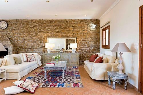 Kosta's House