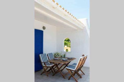 Palmaya Villa, Unique Seafront Experience