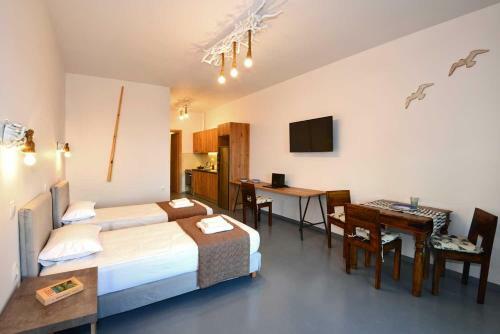 Lalari Beach Suites